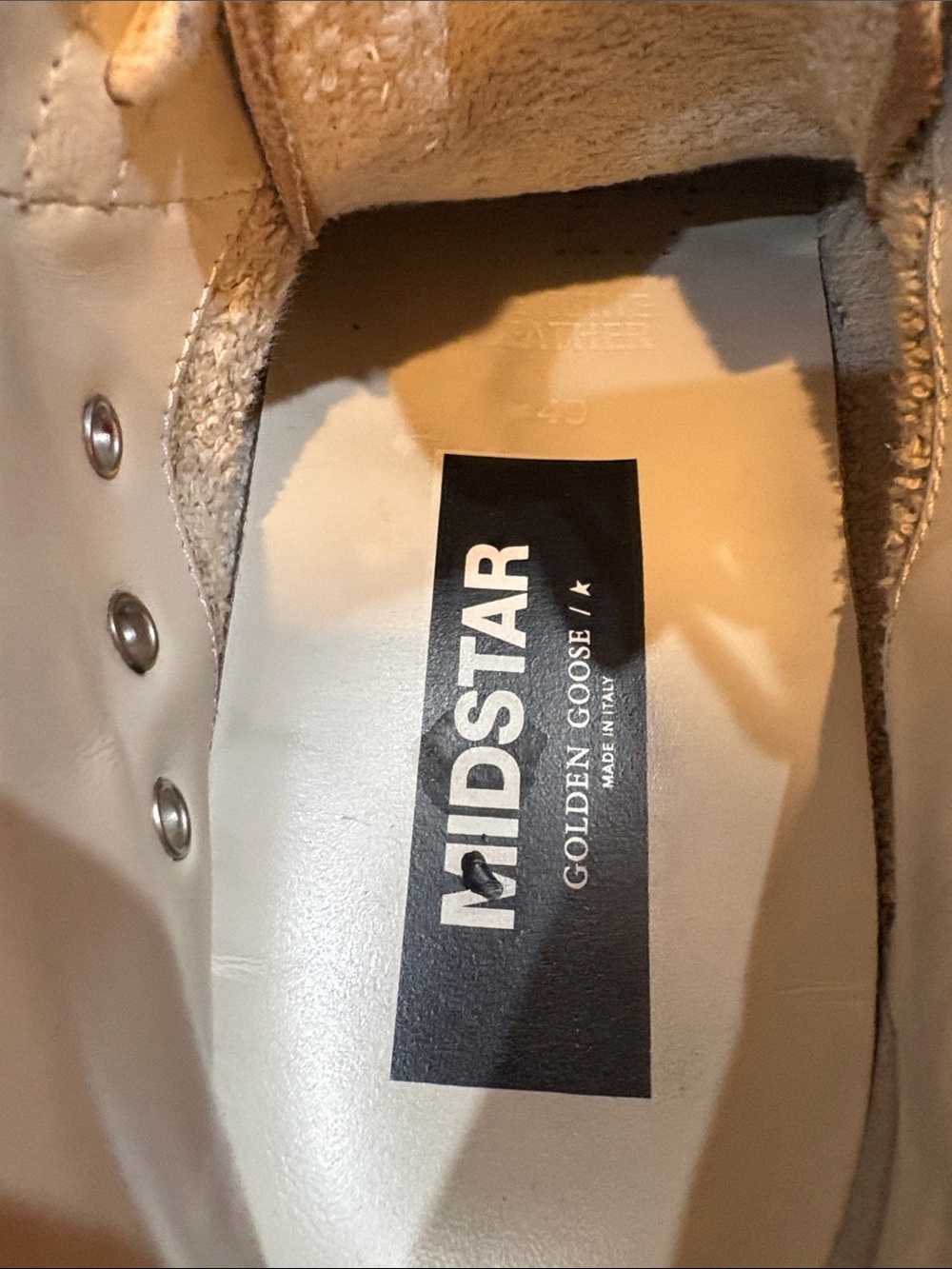 Golden Goose Midstar beige suede sneakers with burgundy sequins & star - Picture 7 of 13